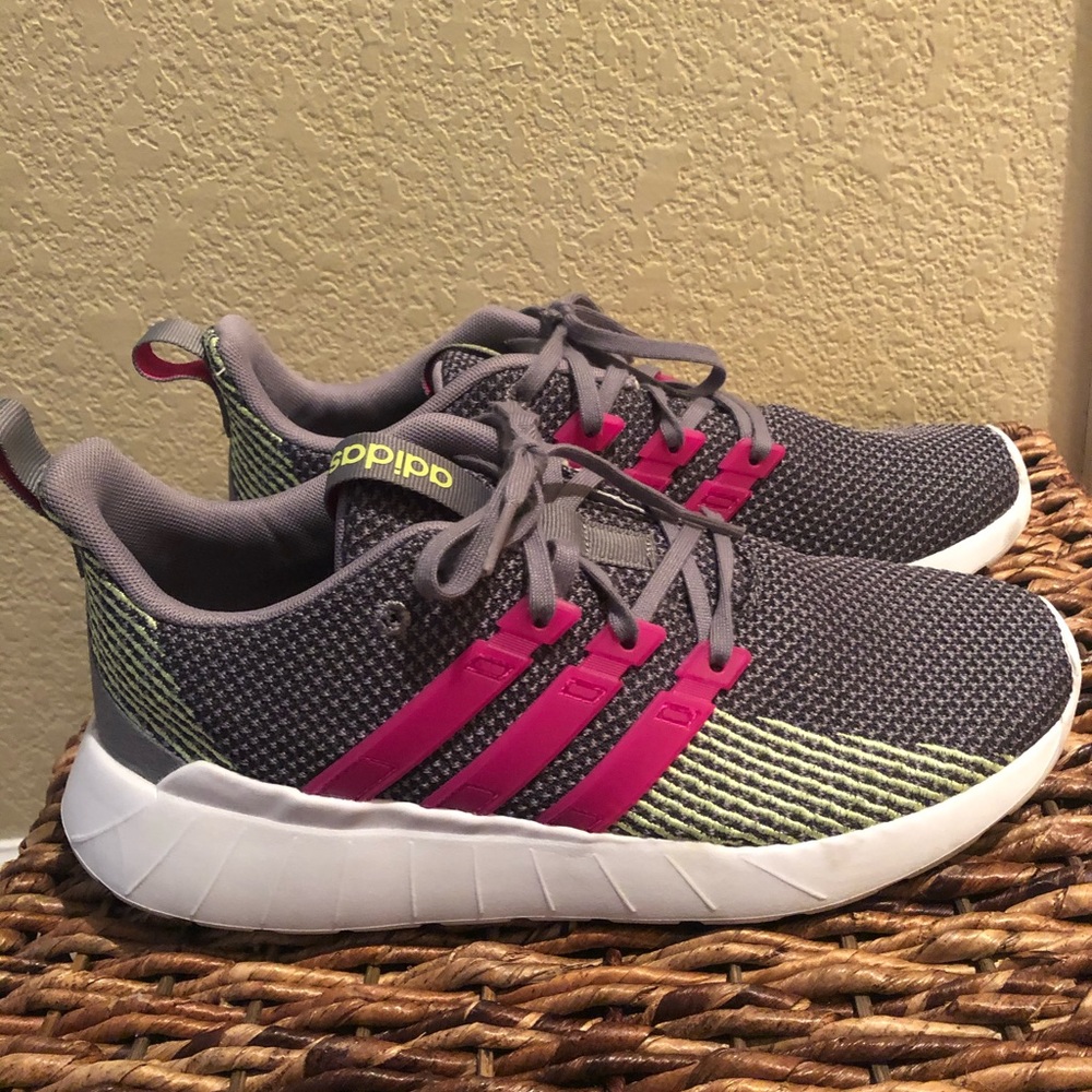 adidas Women's Questar Flow Running Shoe
